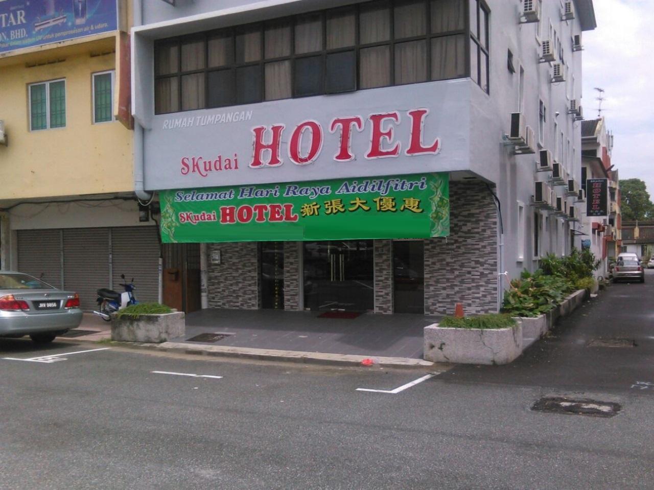 Oyo 1010 Skudai Hotel Exterior foto